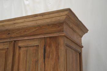 Kleiderschrank Albert Dengkleh