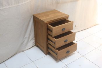 Nachtschrank 3 Laden 66*50*40 cm