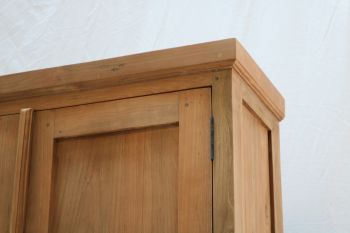 Vitrine nach Wunsch hier 82 x 31 x 210 cm