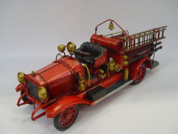 BL-015 Feuerwehrauto 39*14 cm